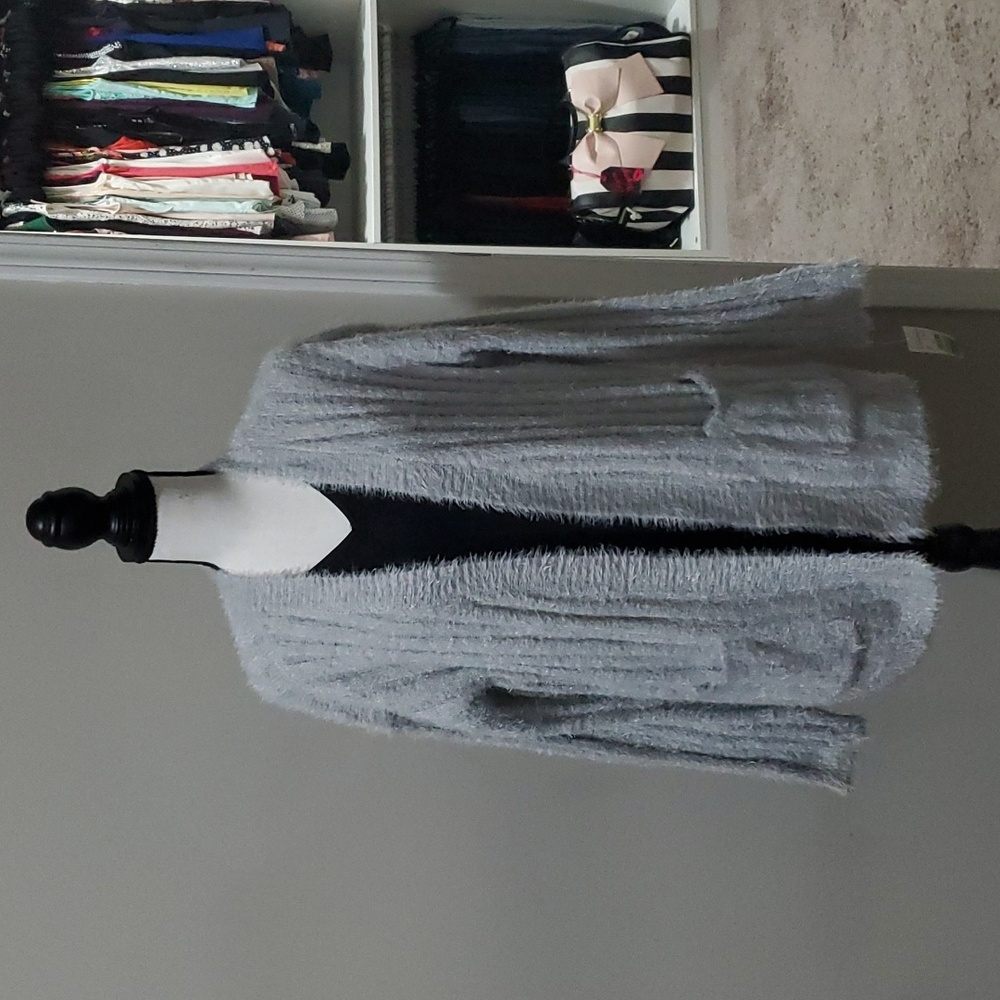 NWT Fever long gray sweater with pockets in sz large